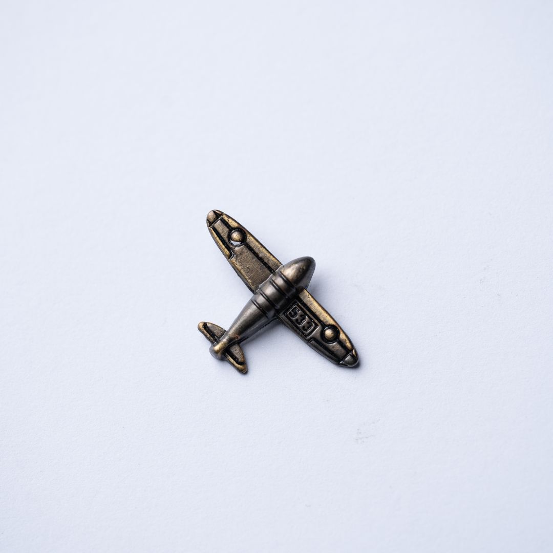 Vintage Jet Collar Pin