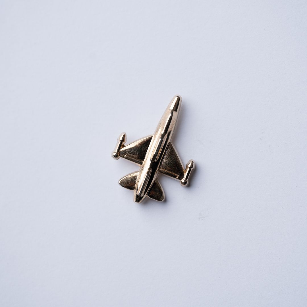 F-16 New Variant Lapel Pin - Golden