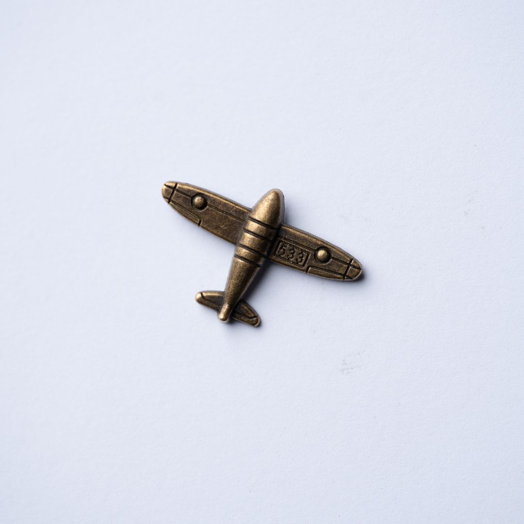 Vintage Jet Collar Pin