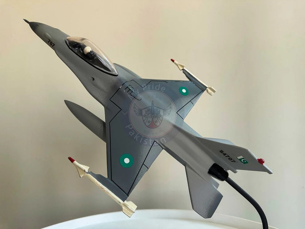 12-Inch Aircraft Model – Free F-16 Collar Pin Offer