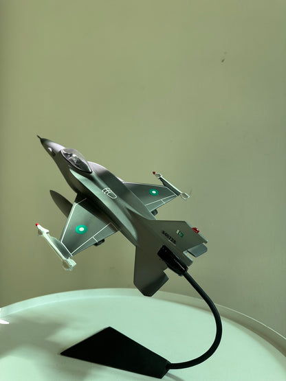 General Dynamics F-16 Fighting Falcon Model with Display Stand/ CD Model - My Pride