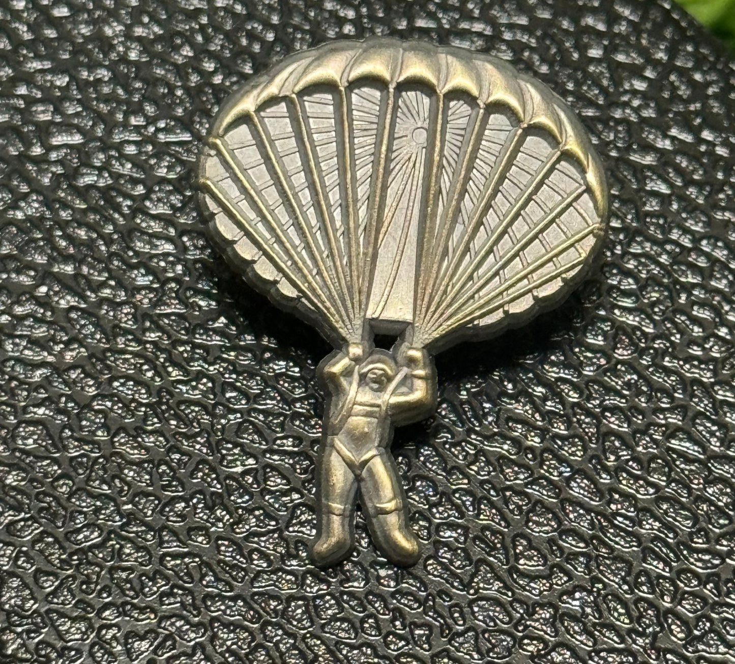 Pakistan Air Force Paratrooper Lapel Pin - My Pride